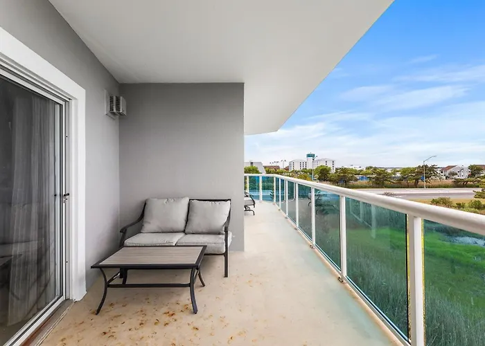 Sunset Pointe 203